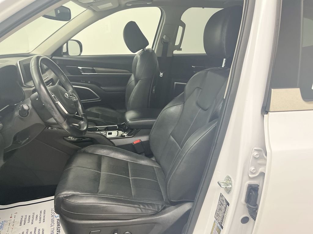 Used 2021 White Kia SX image 15