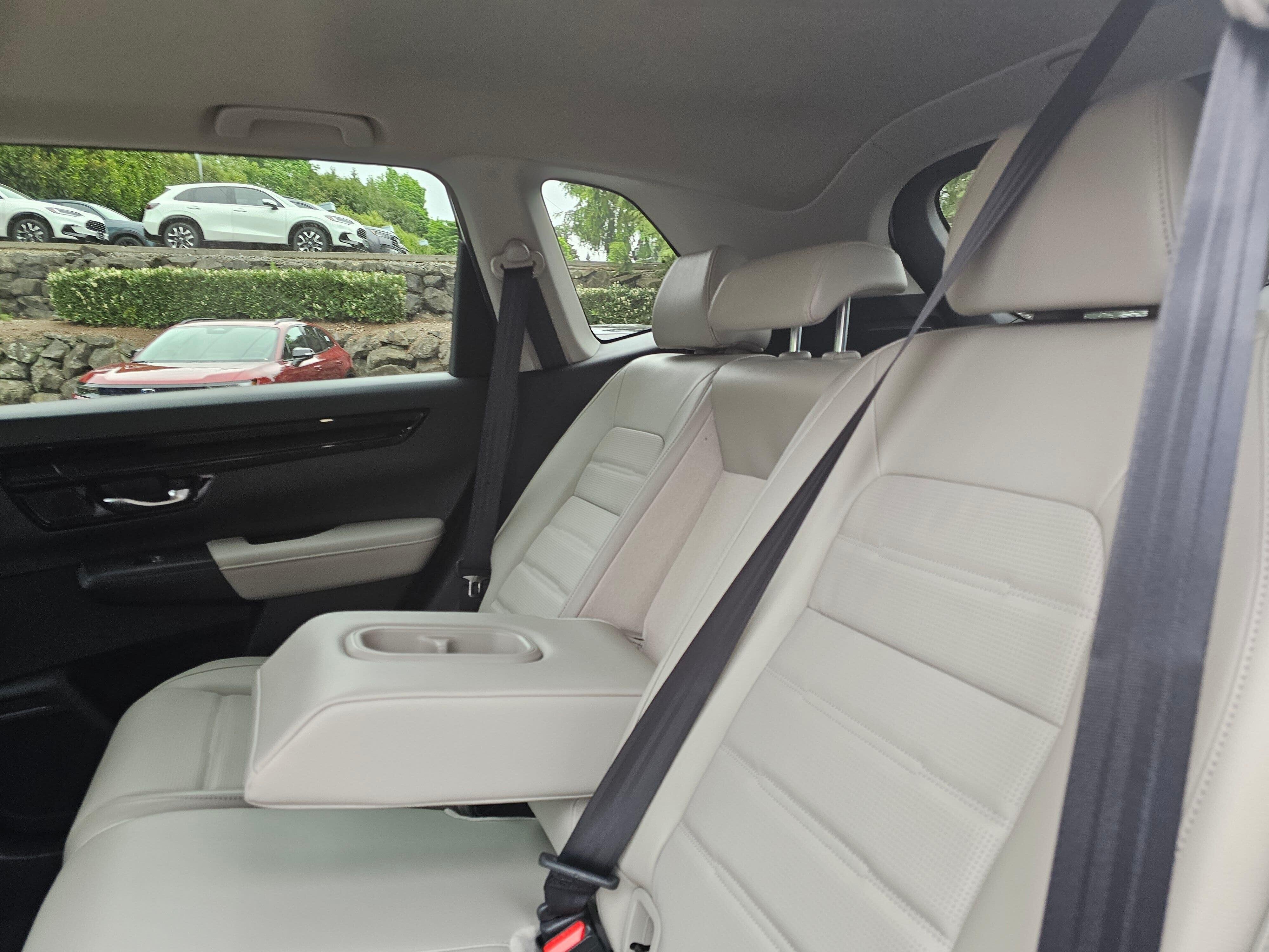 New 2026 Platinum White Pearl Honda EX-L image 17