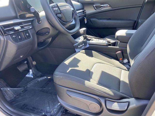 New 2026 Glacial White Pearl Kia LX image 10