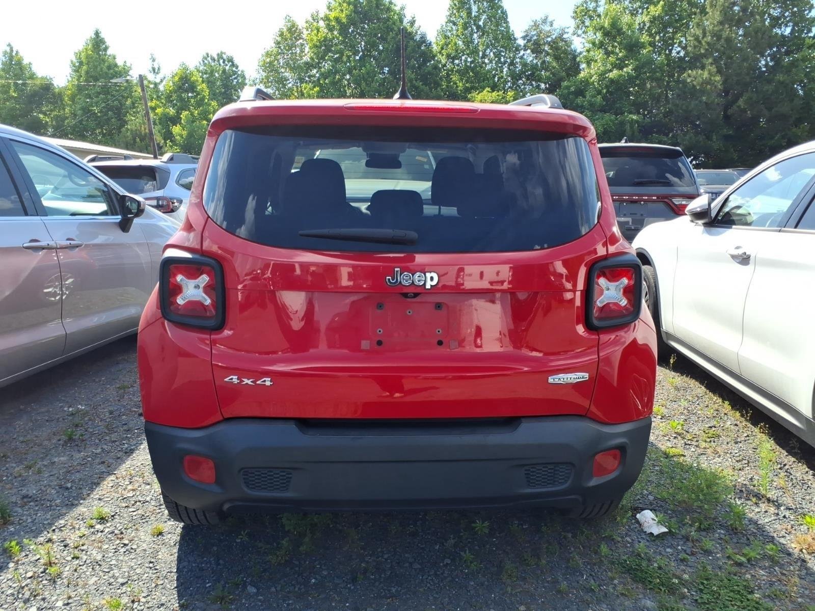 Used 2017 Colorado Red Jeep Latitude image 10