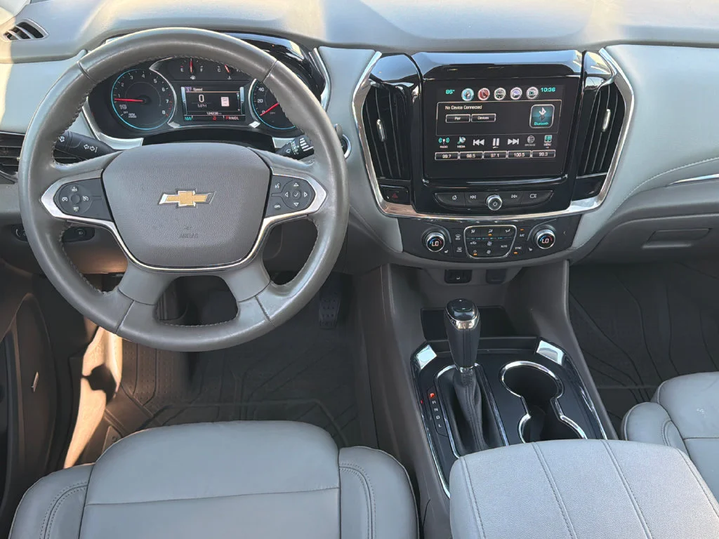 Used 2018 White Chevrolet 3LT image 25
