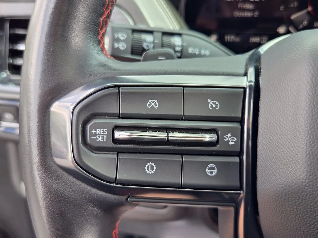 Used 2025 Sterling Metallic GMC AT4 Ultimate image 34
