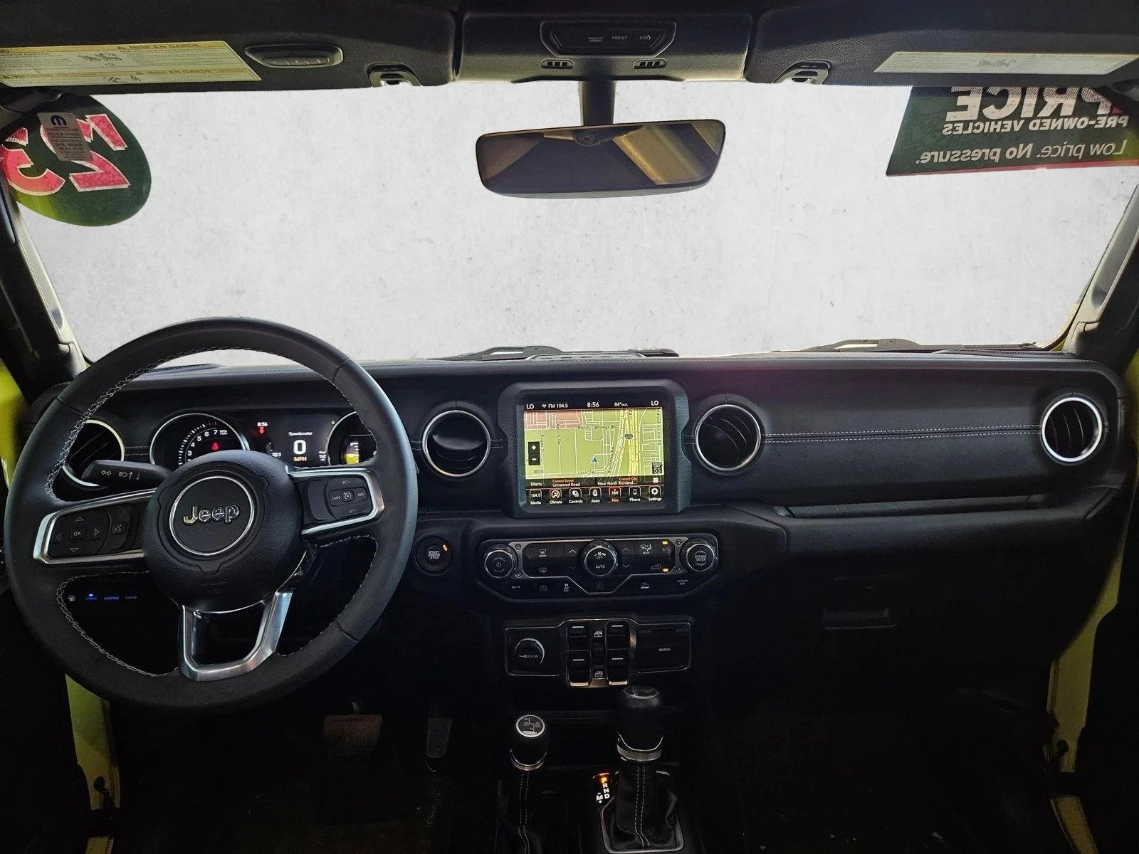 Used 2023 High Velocity Clearcoat Jeep Sahara image 15
