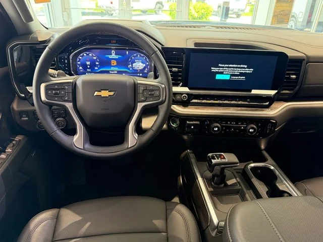2025 Chevrolet Silverado 1500 LTZ - Photo 31