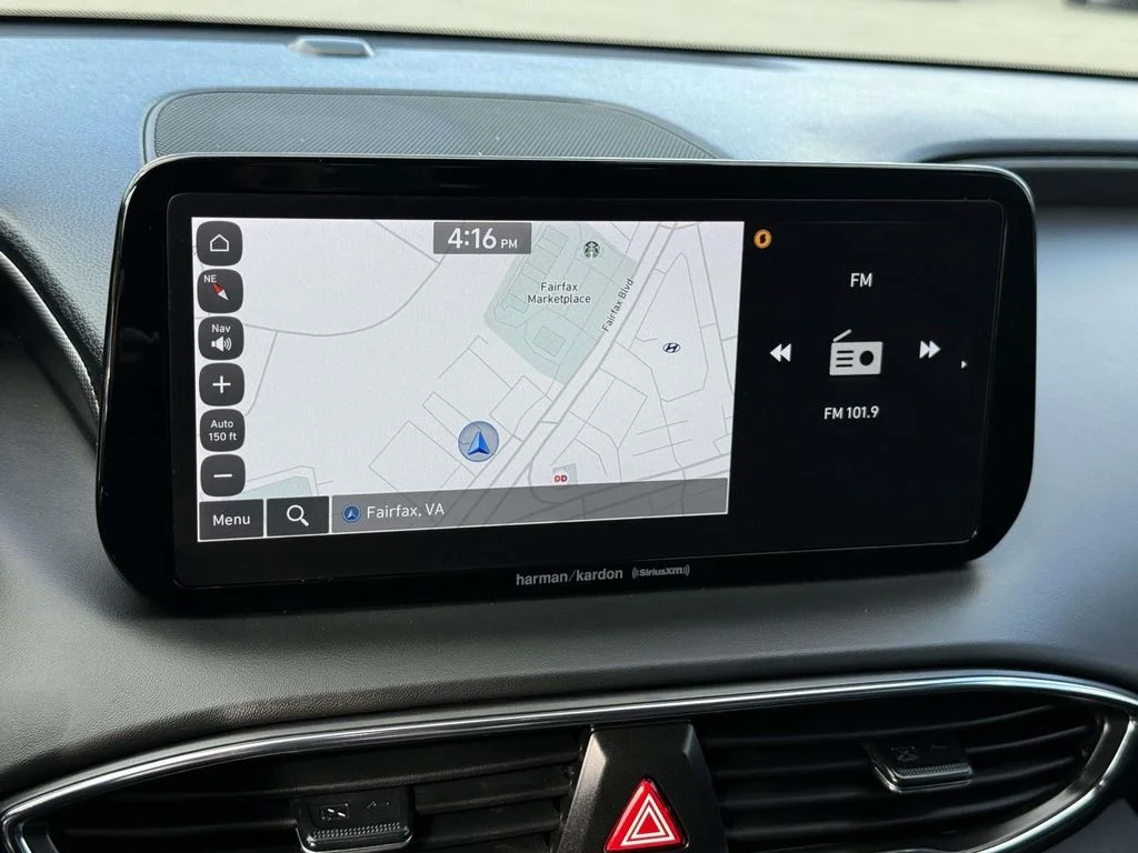 Used 2023 Silver Hyundai SEL image 3
