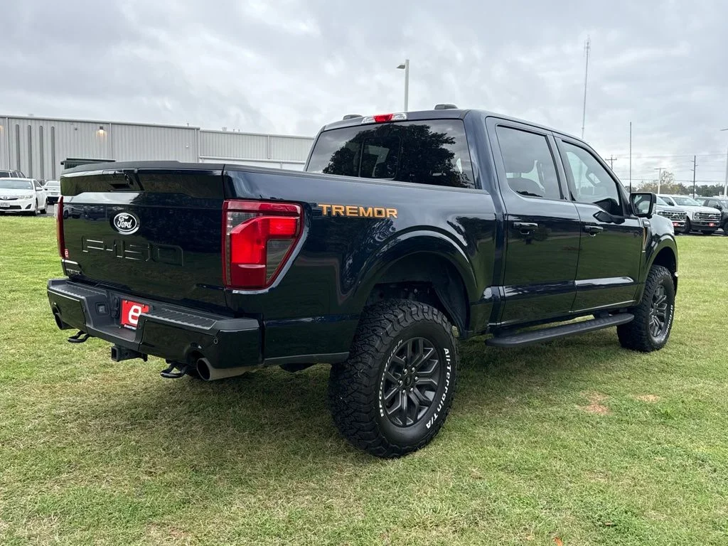 Used 2025 Antimatter Blue Metallic Ford Tremor image 8