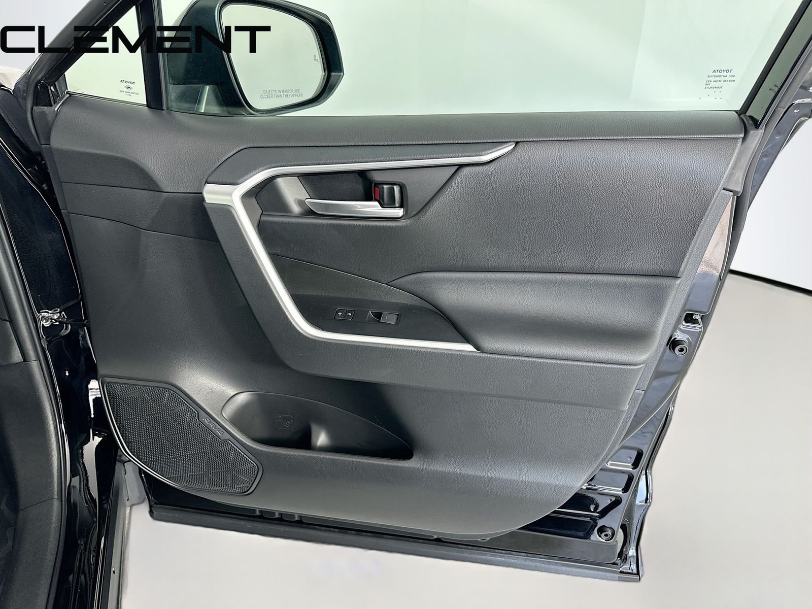 2023 Toyota RAV4 XLE Premium - Photo 36