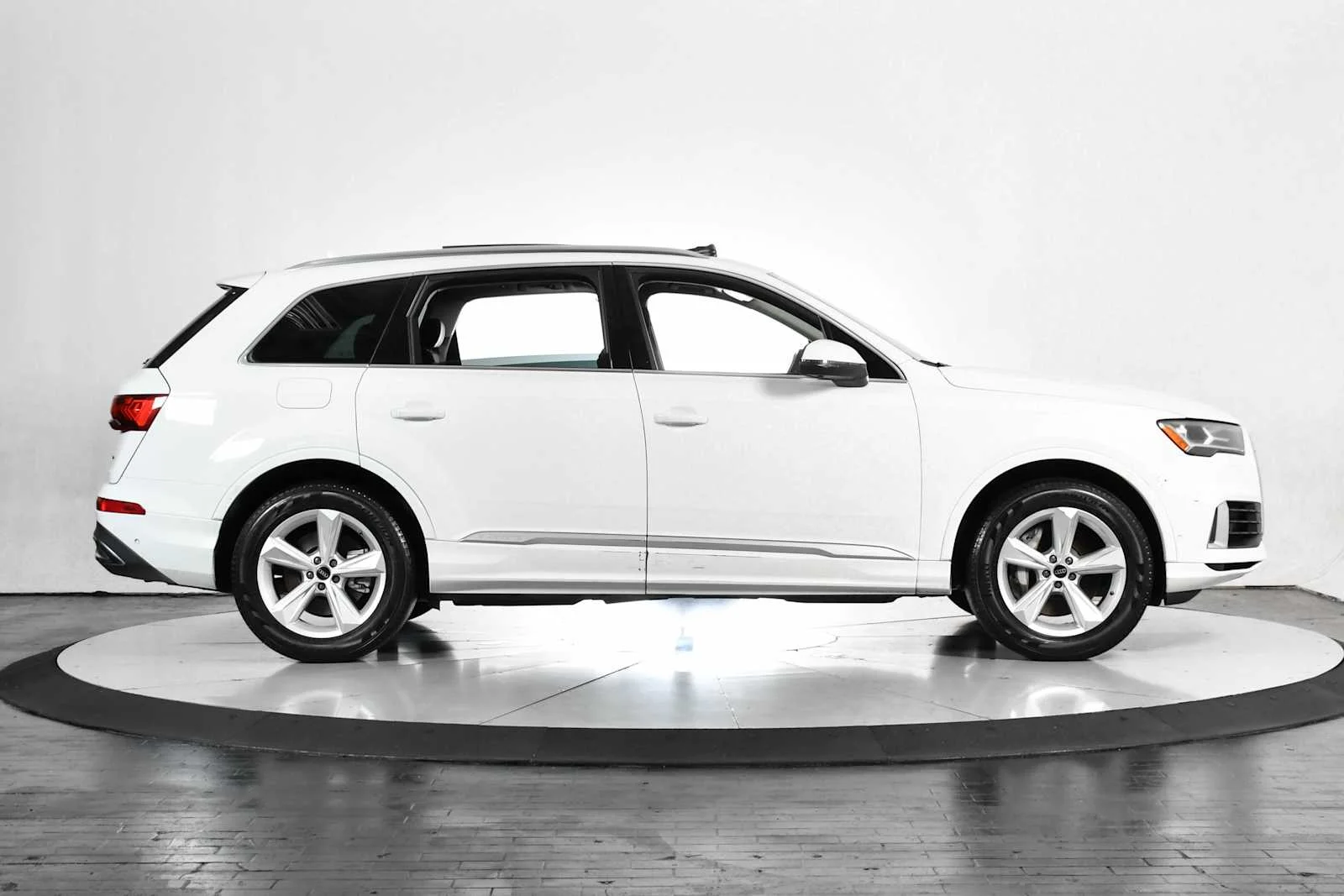 Used 2022 Glacier White Metallic Audi Premium image 7