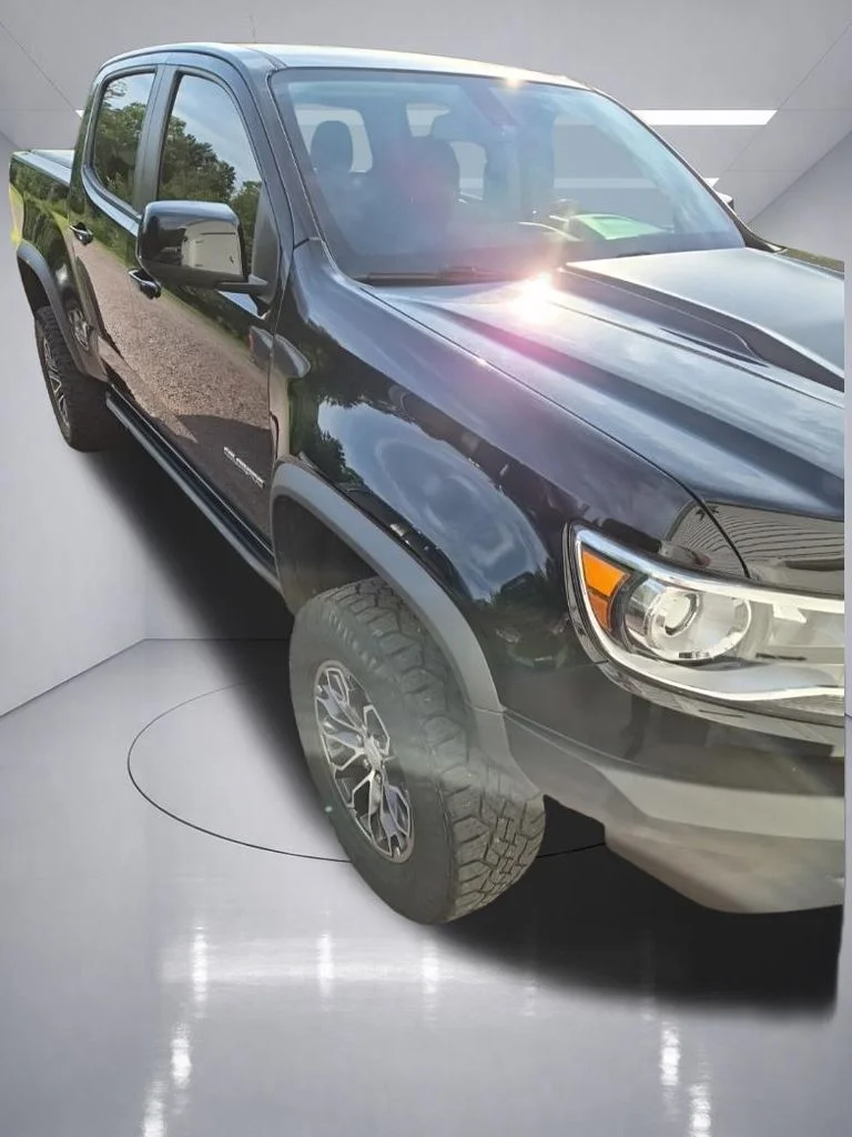 Used 2018 Black Chevrolet ZR2 image 5