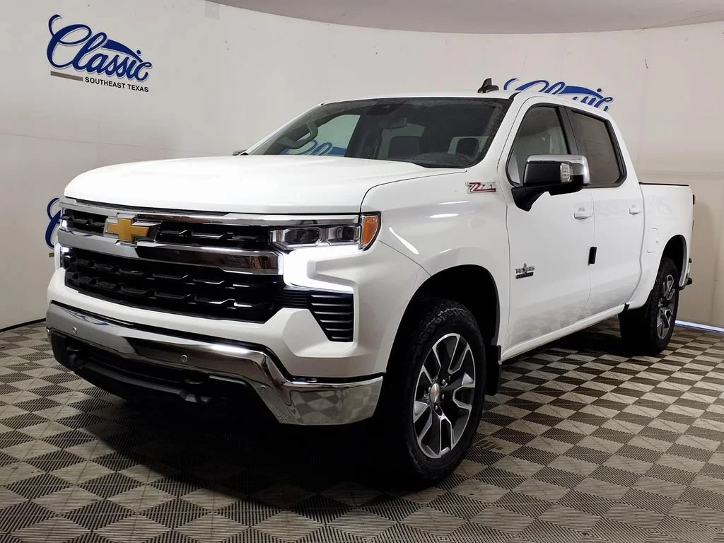 New 2026 Summit White Chevrolet LT image 6