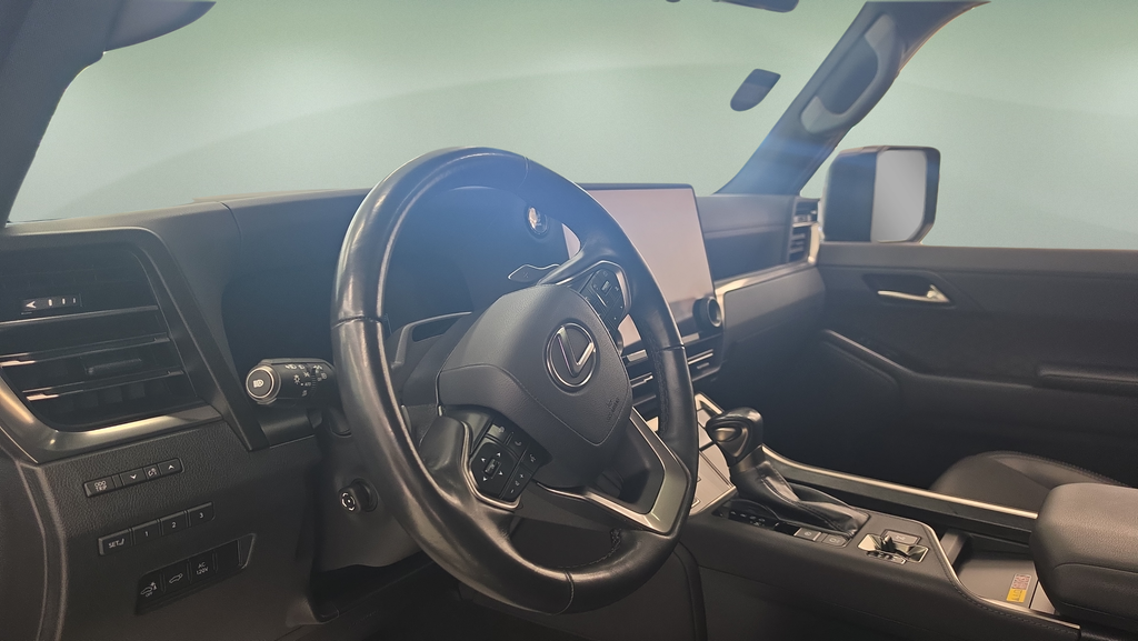 Certified Used 2024  Lexus 550 Premium+ image 14
