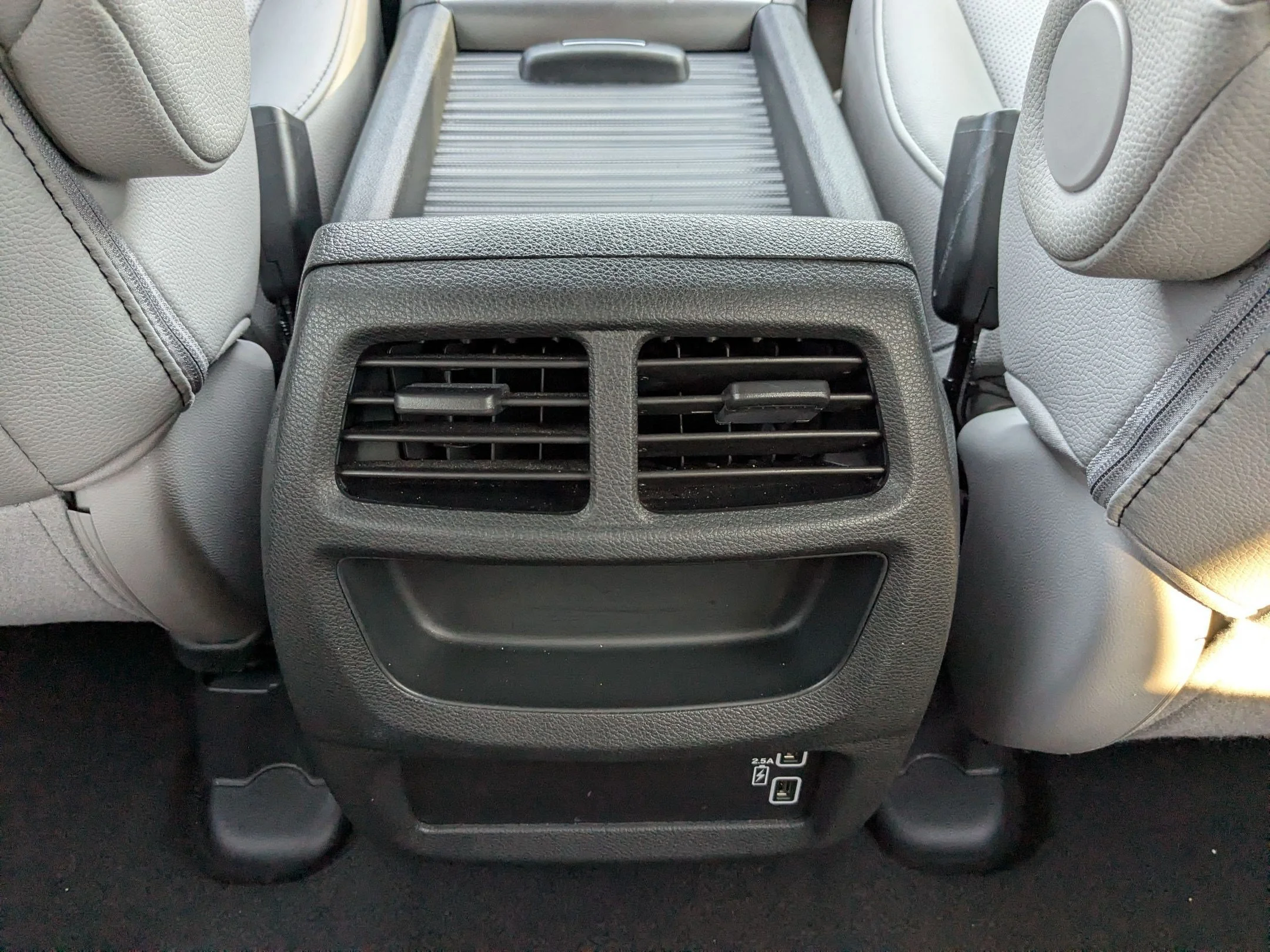 Used 2023 Lunar Silver Metallic Honda EX-L image 26