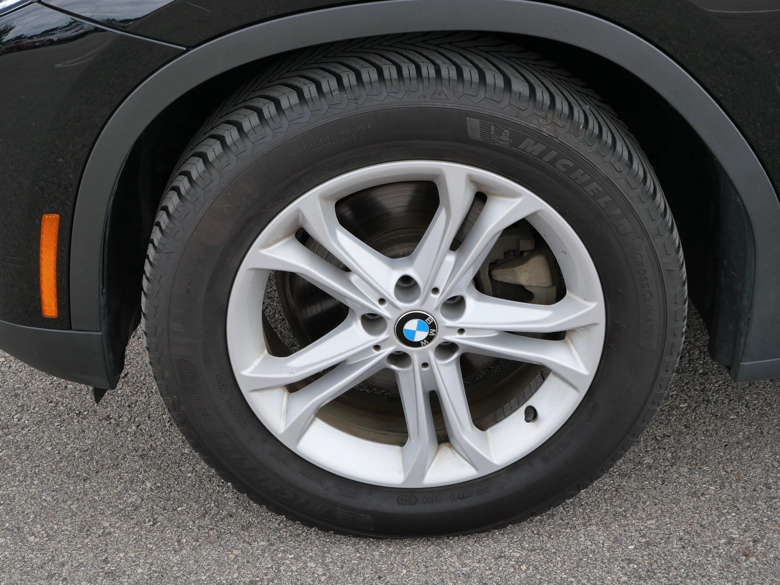 Used 2018 Jet Black BMW xDrive30i image 15