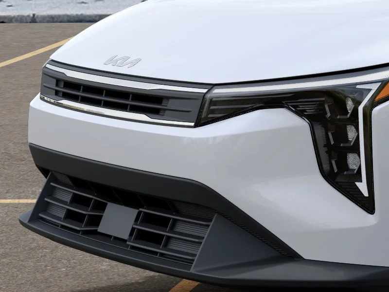 New 2026 SNOW WHITE PEARL Kia LXS image 12
