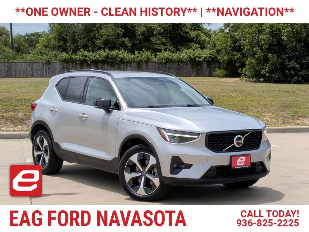 2025 Volvo XC40