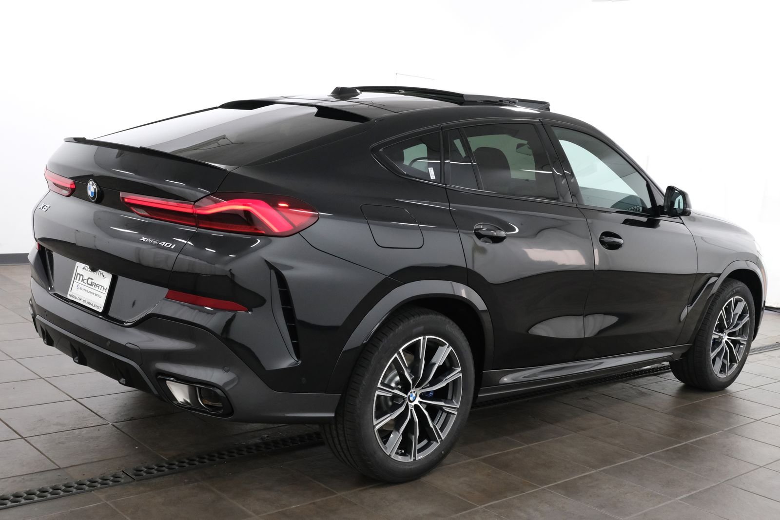 New 2027 Black Sapphire Metallic BMW xDrive40i image 7