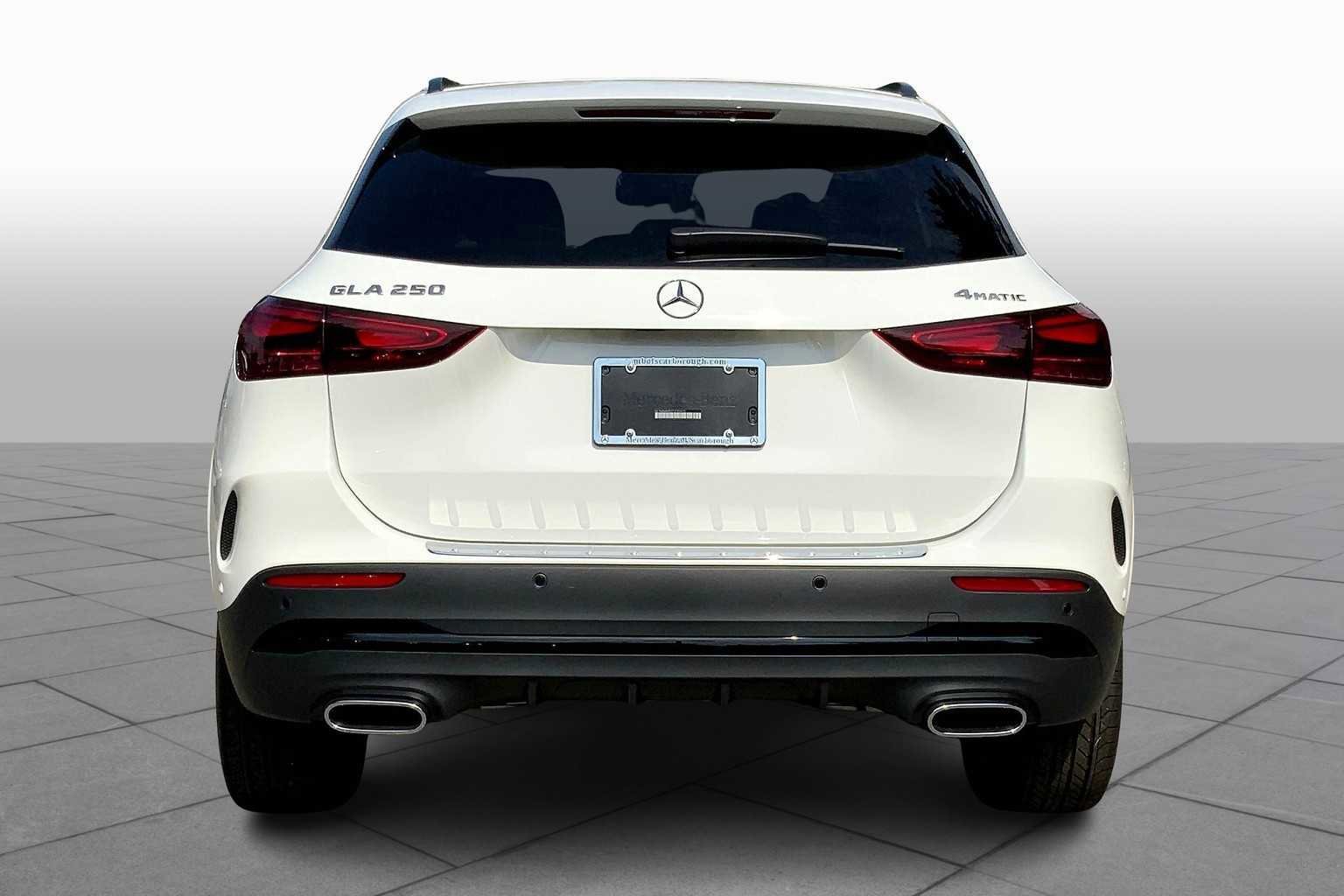 New 2026 Polar White Mercedes-Benz GLA 250 image 4