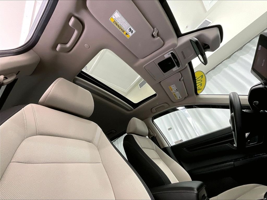Used 2024 Platinum White Honda EX image 22