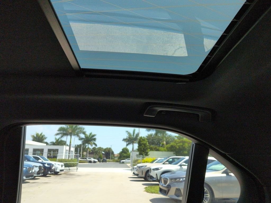 New 2026 White Metallic BMW 740i xDrive image 19