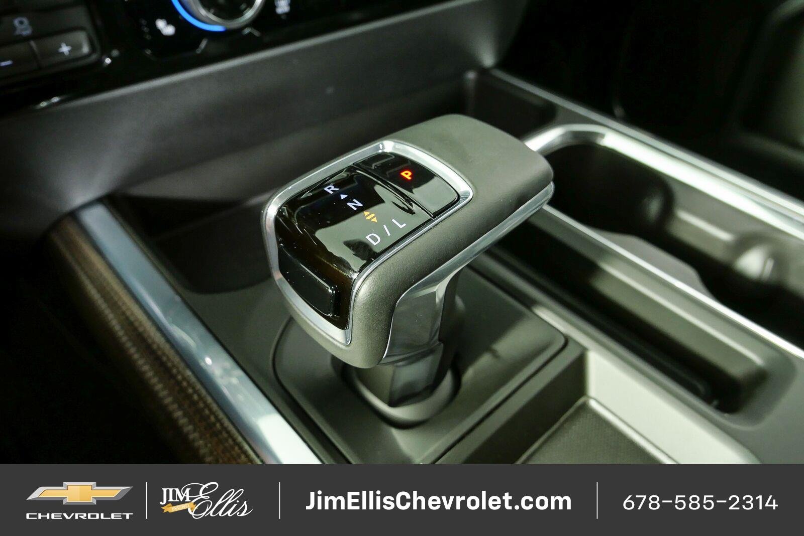New 2026 Sterling Gray Metallic Chevrolet LT image 17