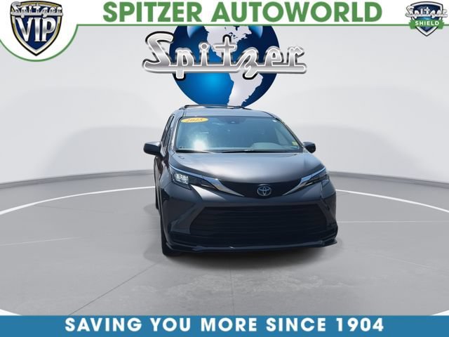 Used 2025  Toyota LE image 3