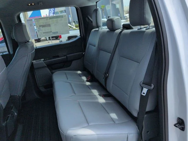 New 2026 Oxford White Ford XL image 14
