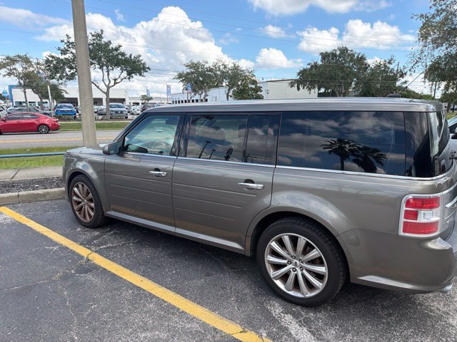 Used 2013 Mineral Gray Metallic Ford Limited image 4