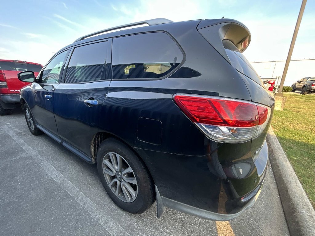 Used 2014 Super Black Nissan SV image 4