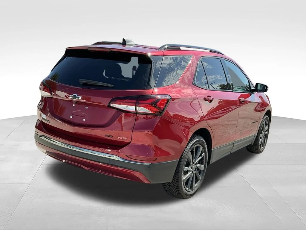 Used 2023 Red Chevrolet RS image 9