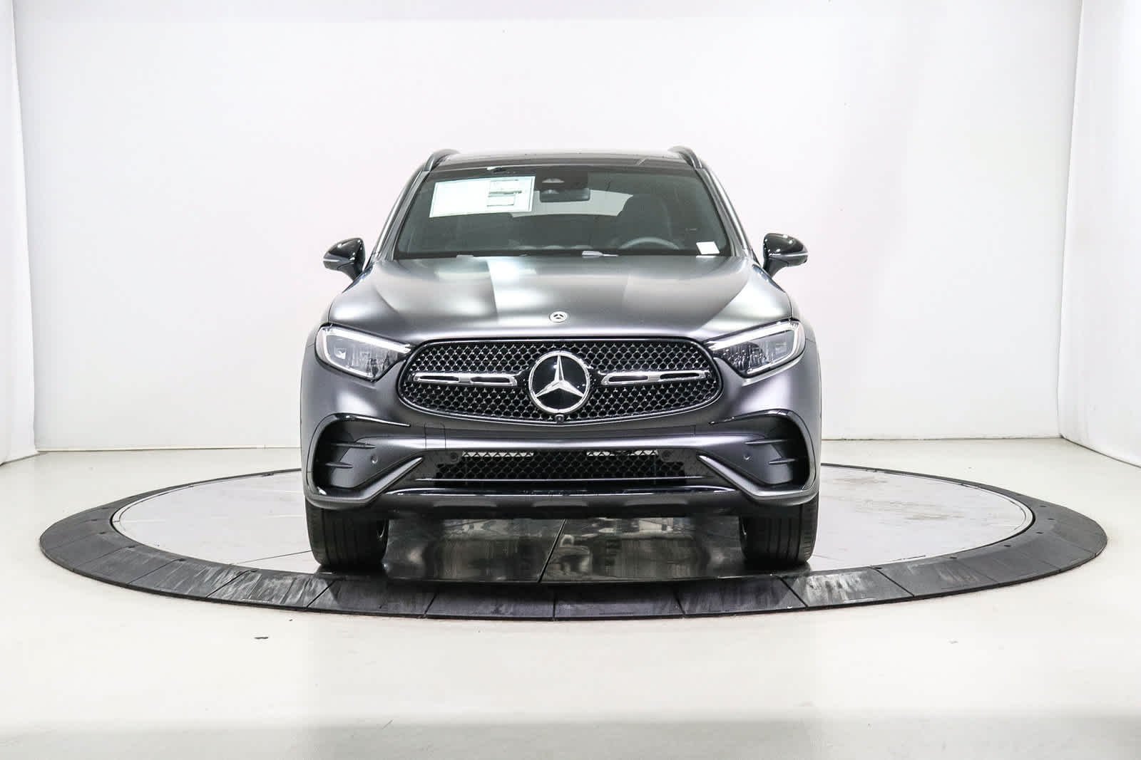 New 2027 MANUFAKTUR exclusive graphite grey magno Mercedes-Benz GLC 300 image 6