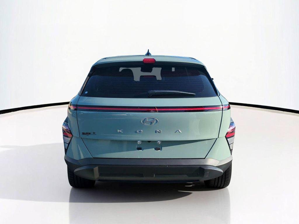 New 2027 Green Hyundai SE FWD image 6