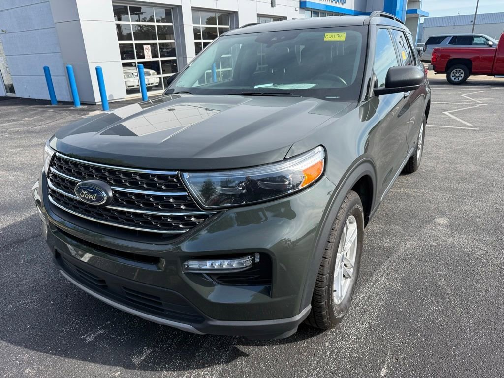 2023 Ford Explorer XLT 4WD's photo