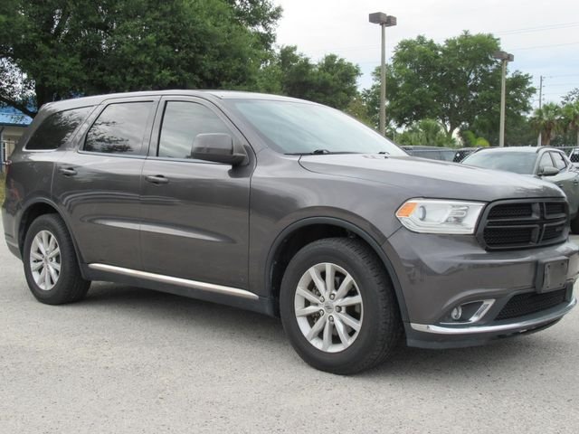 Used 2019 Gray Dodge SXT image 1