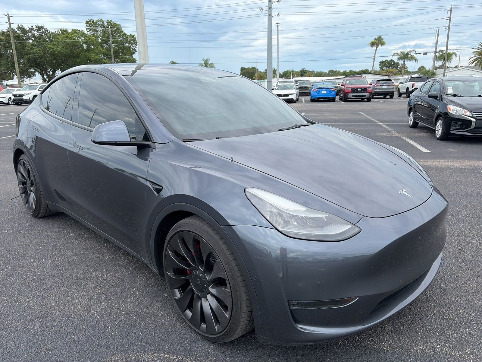 2022 Tesla Model Y Performance Dual Motor All-Wheel Drive's photo