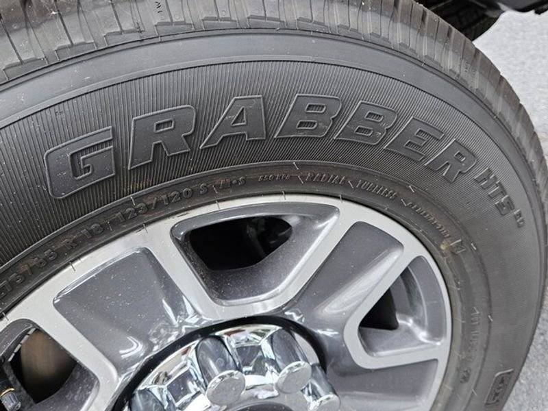 New 2026 Carbonized Gray Metallic Ford F-250® Lariat® image 18