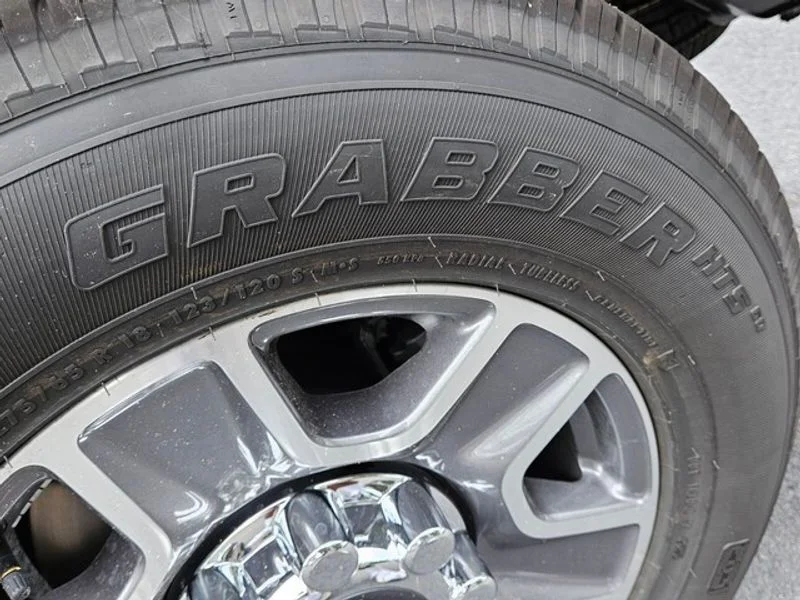 New 2026 Carbonized Gray Metallic Ford F-250® Lariat® image 18