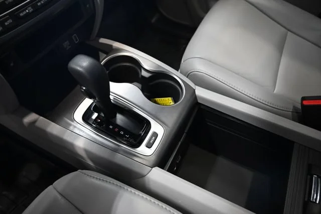 Used 2020 Gray Honda 2WD EX-L image 18