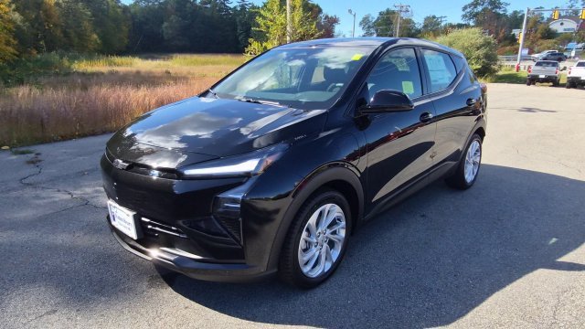2027 Chevrolet Bolt LT - Photo 4