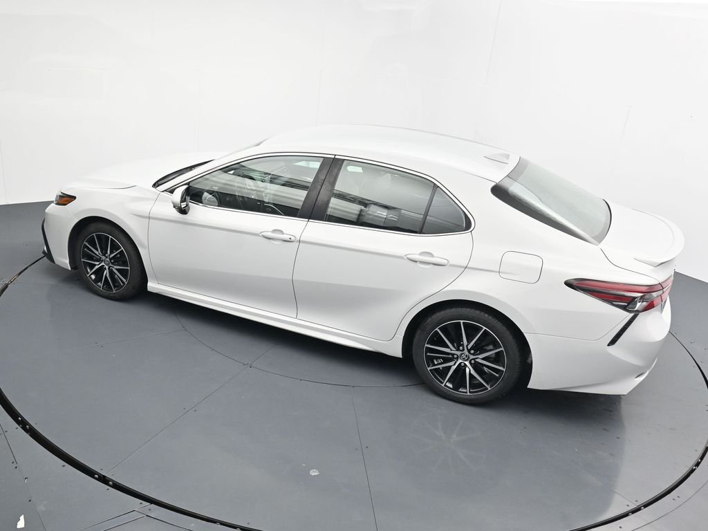 Used 2023 White Toyota SE image 27