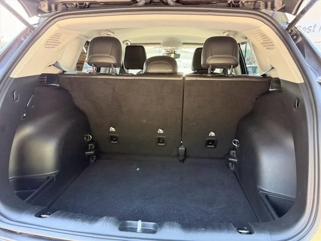 Used 2022 Gray Jeep Limited image 26