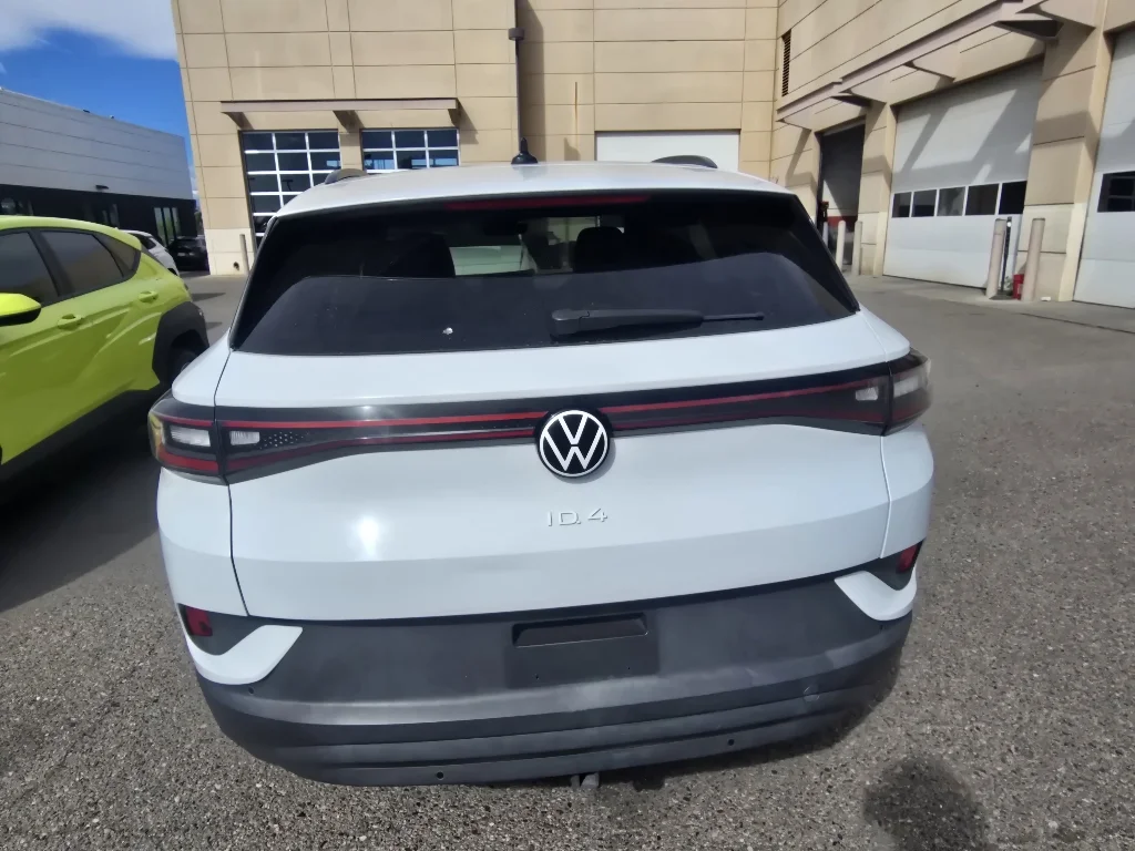Used 2022 Glacier White Metallic Volkswagen Pro image 16