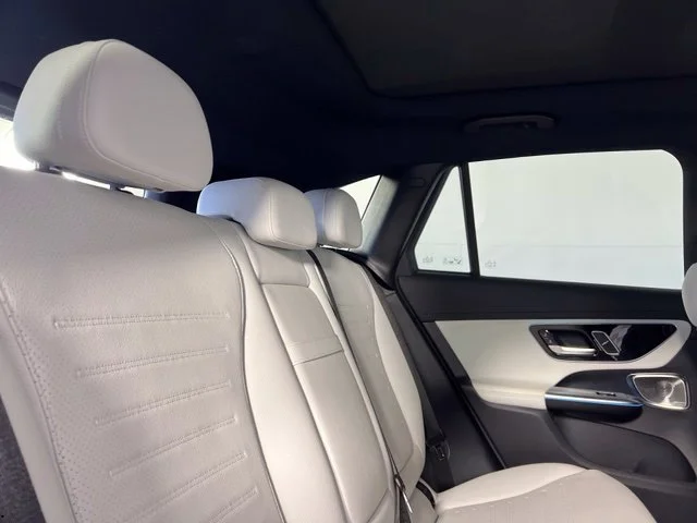 Used 2023 Blue Mercedes-Benz GLC 300 image 33