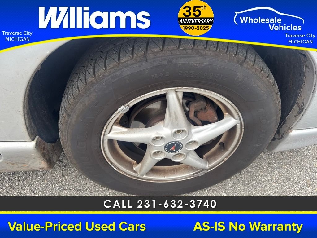 Used 2001 Galaxy Silver Metallic Pontiac GT image 23