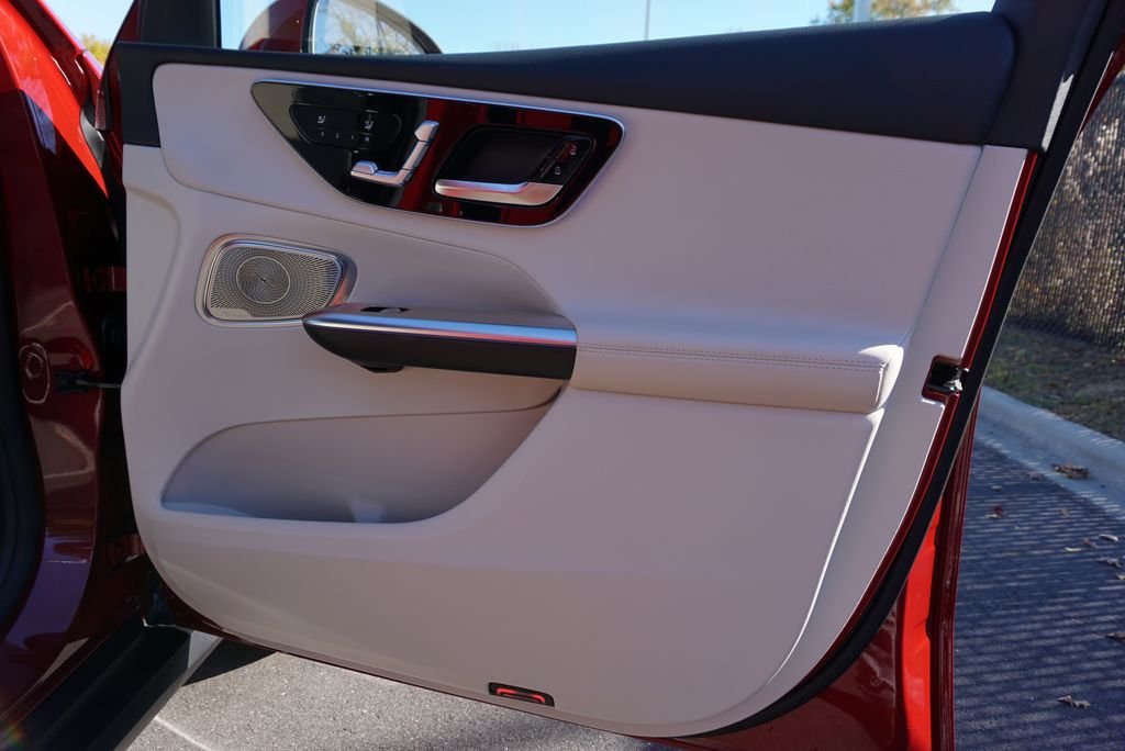 Used 2026 Patagonia Red Metallic Mercedes-Benz GLC 300 image 63
