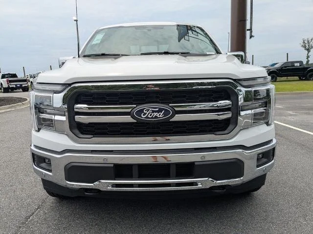 New 2026 Oxford White Ford Lariat image 39