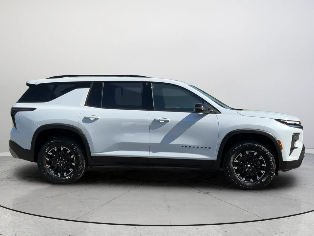New 2026 Polar White Tricoat Chevrolet Z71 image 4