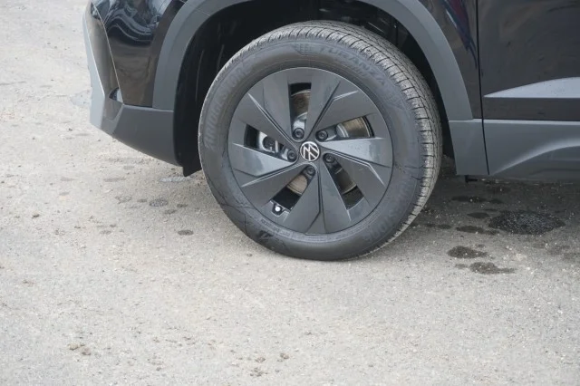 2025 Volkswagen Taos S - Photo 11