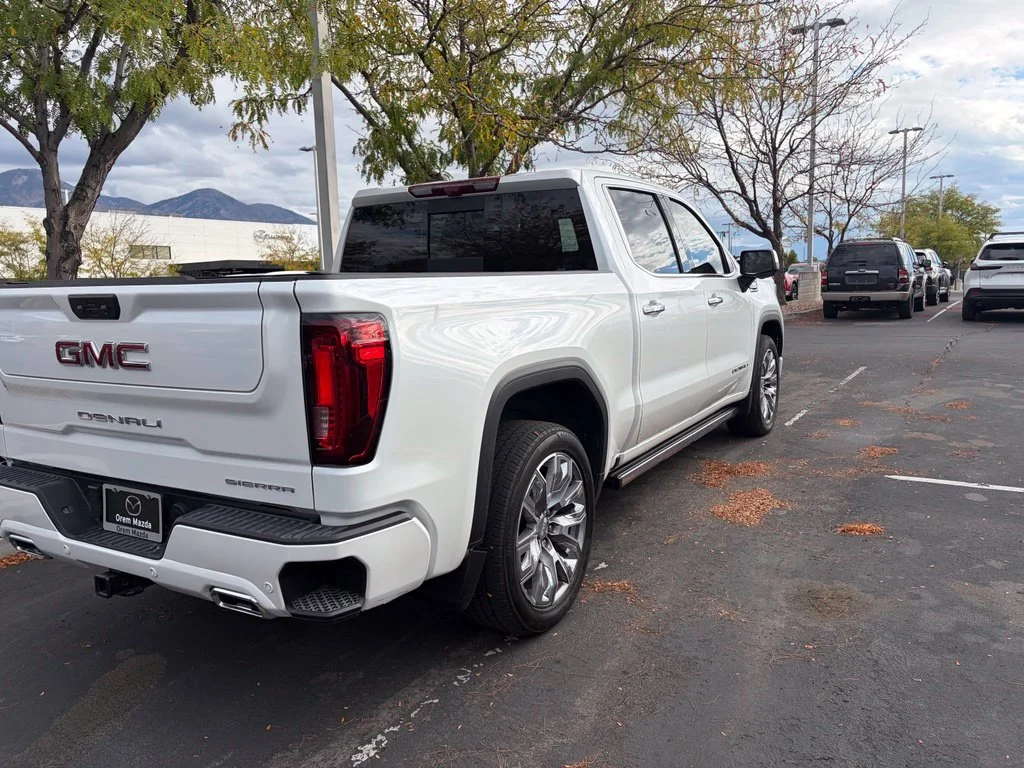 Used 2025 White GMC Denali image 8
