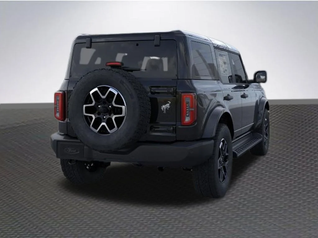 New 2026 Shadow Black Ford Outer Banks® image 8