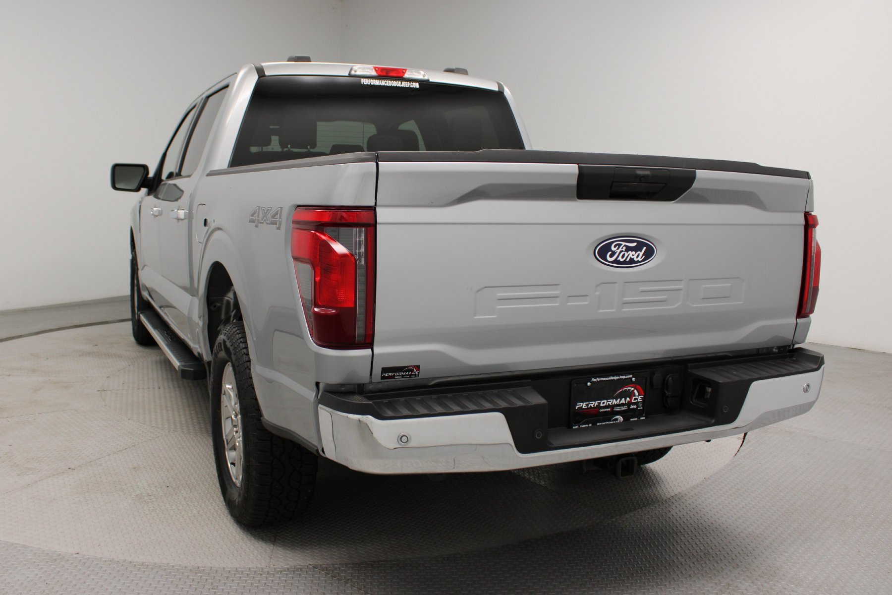Used 2025 ICONIC SILVER METALLIC Ford XLT 4WD SuperCrew 5.5